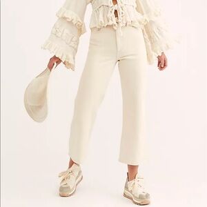 LEE Vintage Modern High Rise Wide Leg Cropped Jean
